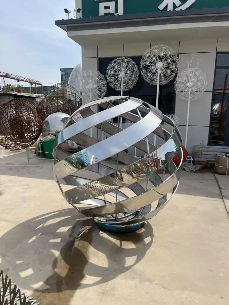 不锈钢雕塑.jpg