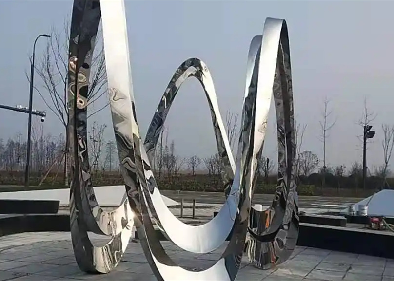 不銹鋼雕塑.jpg